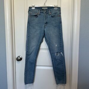Levis Wedgie Skinny Distressed Stretch Jeans Raw Hem Size 28 Button Fly #0000